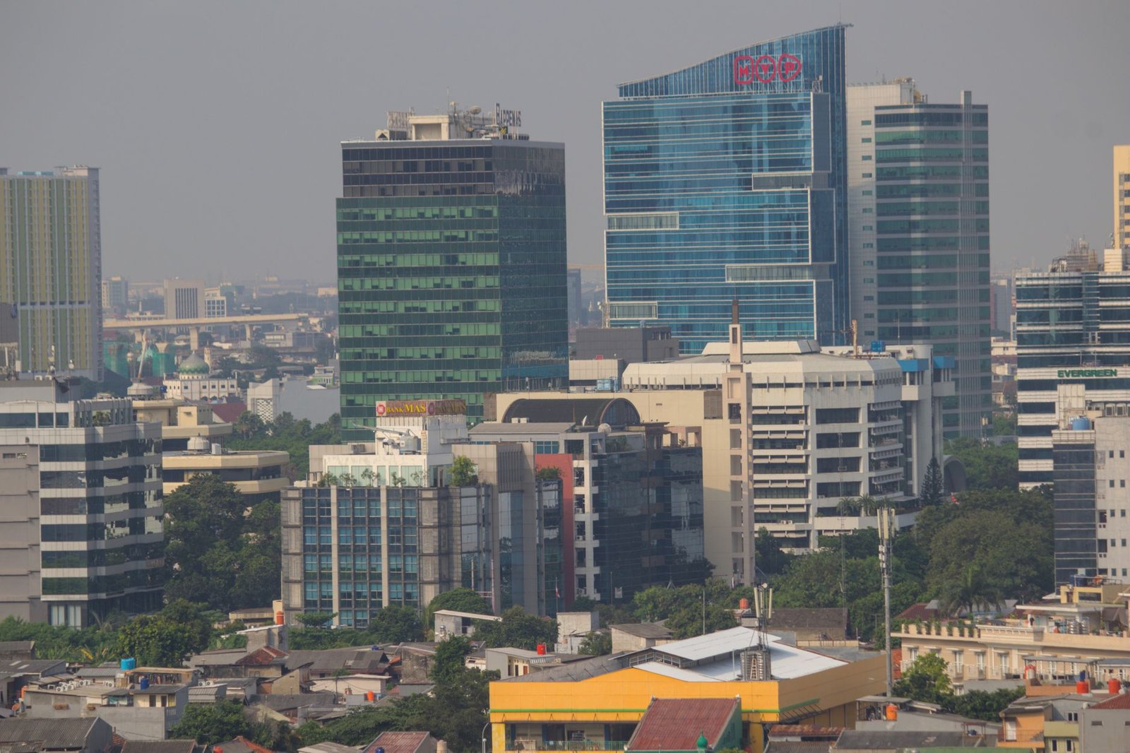 Konsultan hukum Indonesia profesional membantu klien dengan layanan hukum korporat, litigasi, dan kepatuhan